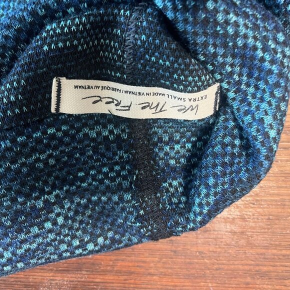 WE THE FREE Sunny Days Oversized Knit Turtleneck Size XS - Picture 8 of 9